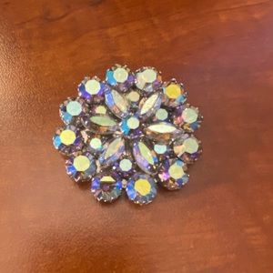 WEISS - Brooch, colorful with silver colored metal and a pin clasp.